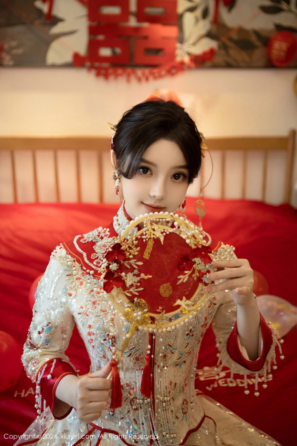 「求出处」近期热传新娘禾服新婚照片居然是... 秀人网套图