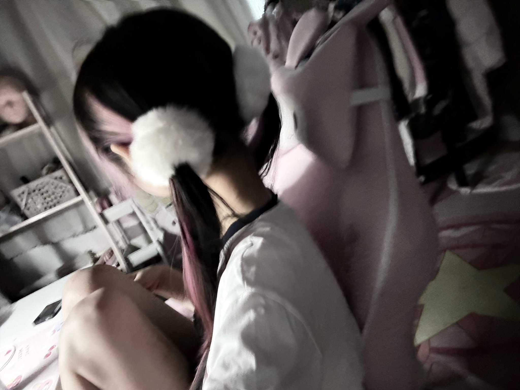 美少女高楼寻短见，名侦探上线拯救地雷妹