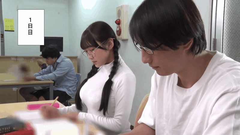 姫咲はな：《与御宅族朋友SEX感觉很棒》真人版翻拍第三部